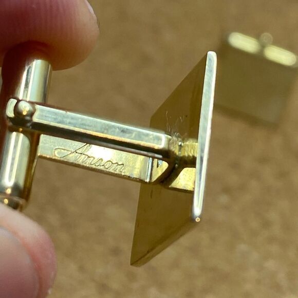 Anson retro golden Etched square cuff links - Picture 2 of 6